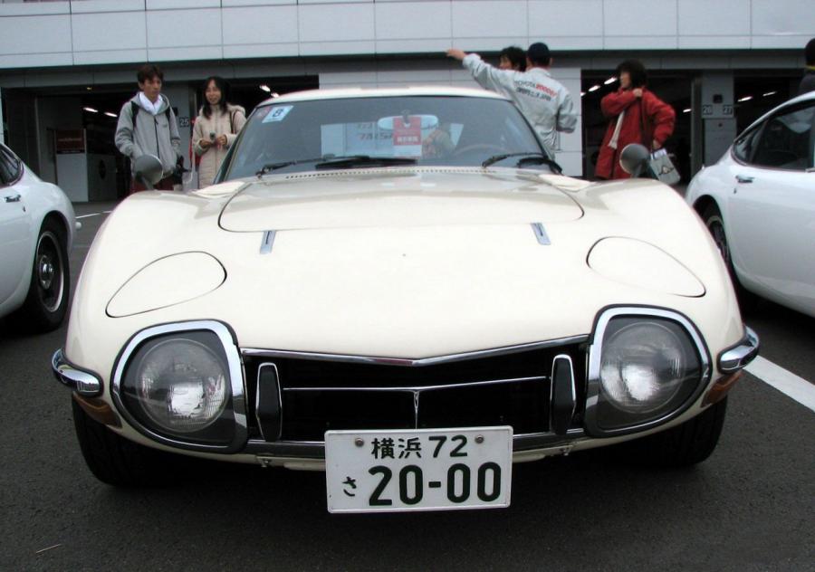  Toyota 2000GT 1967 года  (фото 9 из 27)